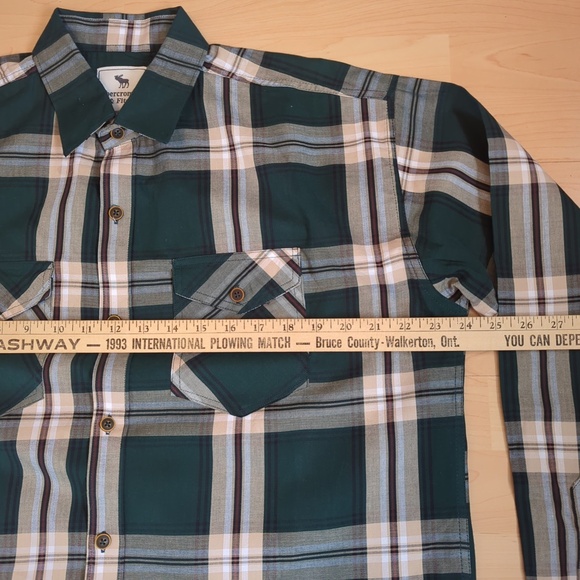 Abercrombie & Fitch Men’s Green Plaid Long Sleeve Button Down Shirt - Picture 8 of 14